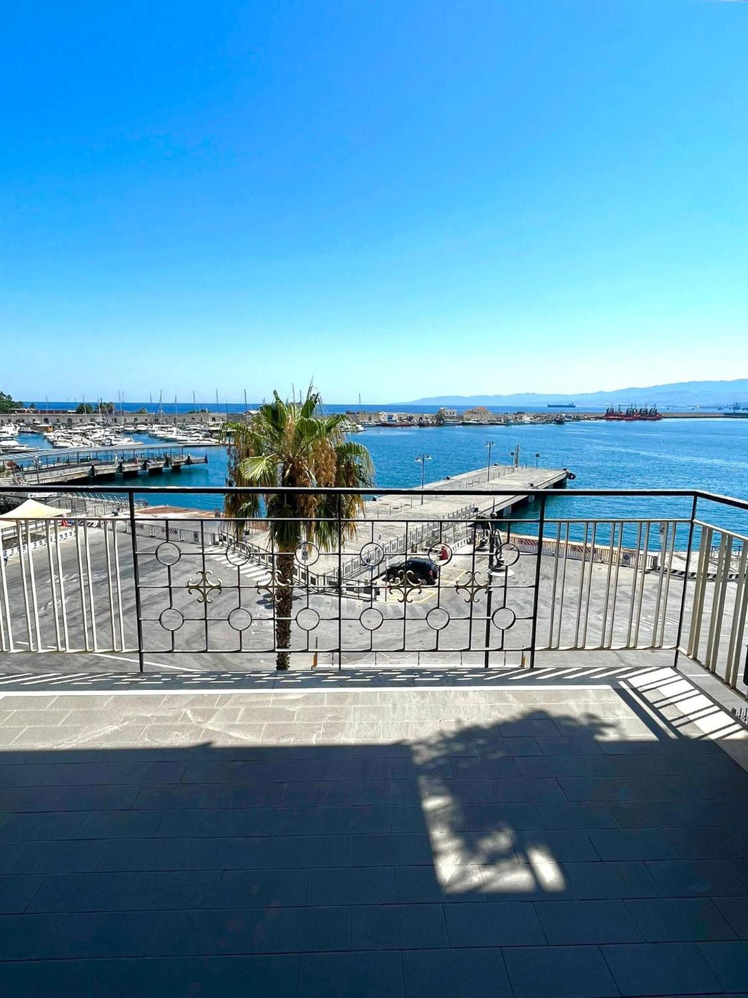 Harbor Elegance Estate Hotel Milazzo Exterior foto